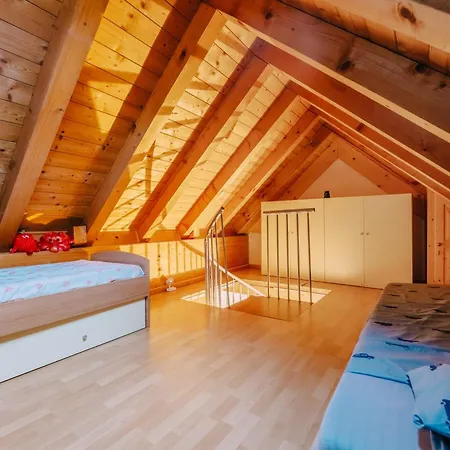 Luxury Mountain Camporosso, Tarvisio בקתה *
